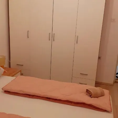 Lägenhet Madi