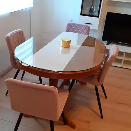 Lägenhet Madi *